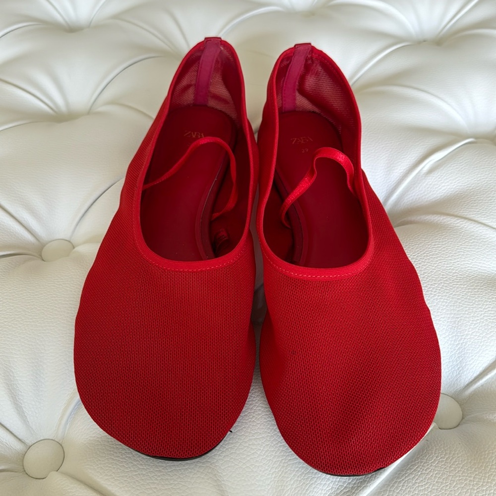 Mesh ballet flats